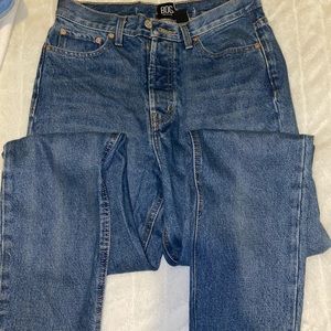 Urban Outfitters Mom jeans